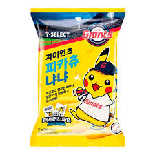 7-ELEVEN Giants Pikachu Banana Snack